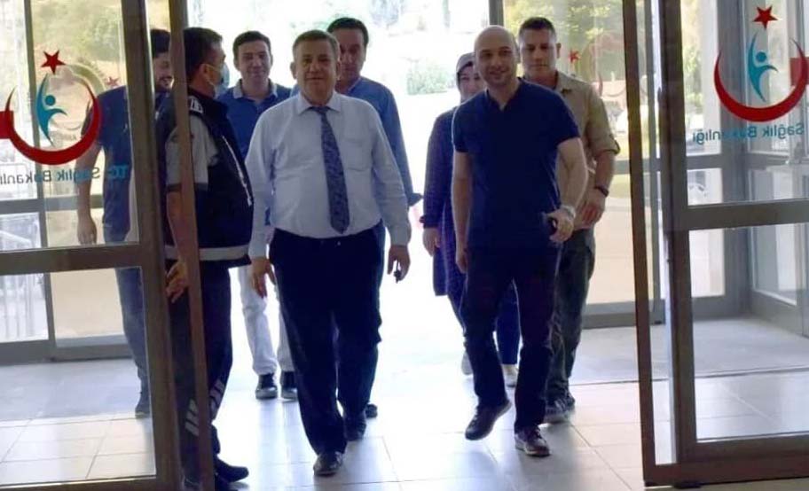 Hayırsever İşadamı Ali Erdemoğlu, Besni Devlet Hastanemize 3 milyon TL'lik malzeme bağışı yaptı